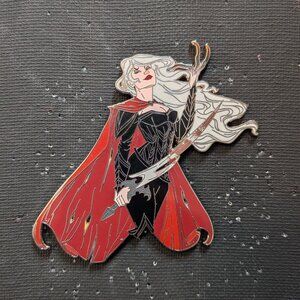 Manon Blackbeak fantasy pin with cape